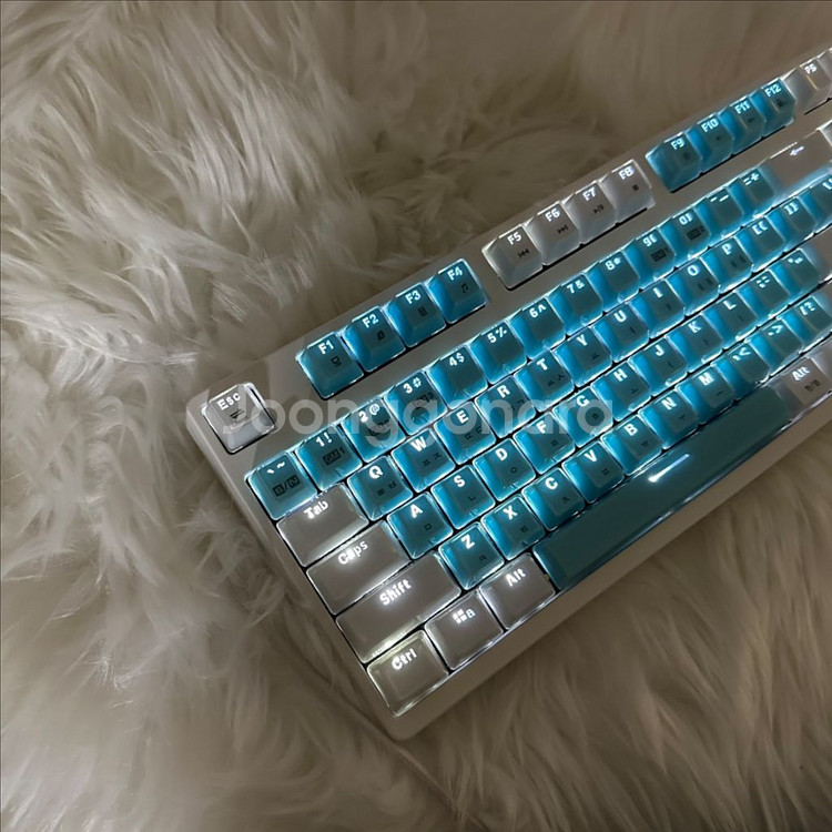 긱스타GK802 아쿠아블루 기계식게이밍광축키보드--1