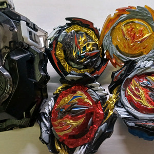 베이블레이드 버스트 벨리알 세트 판매합니다