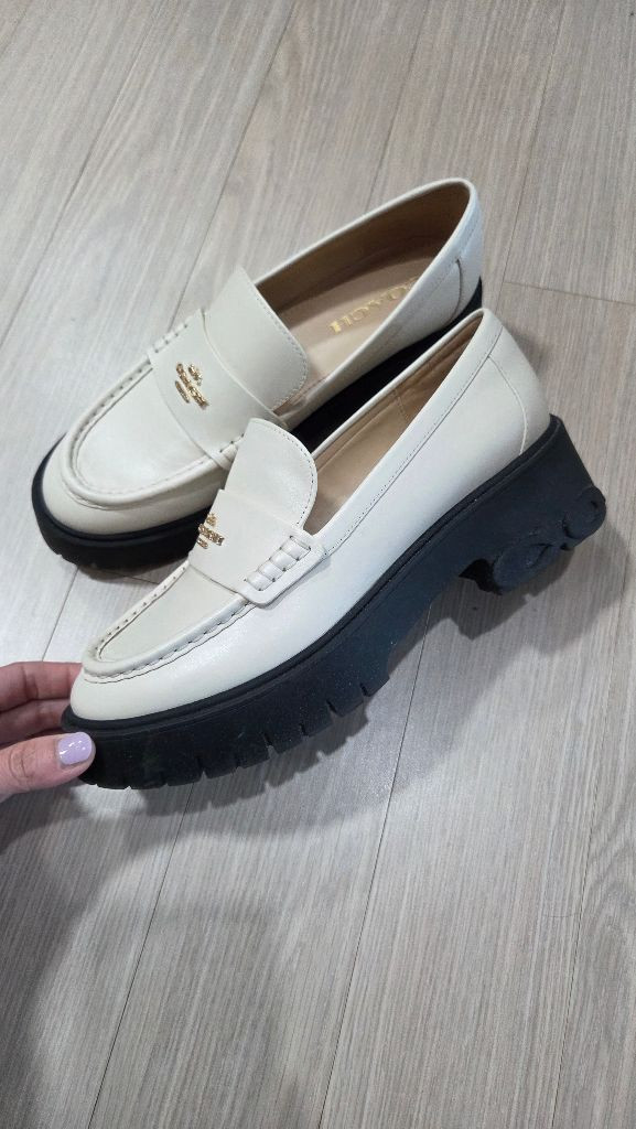 (새상품)코치 로퍼 245~250사이즈(7.5)--2