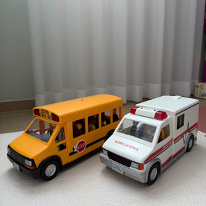 플레이모빌 스쿨버스 구급차