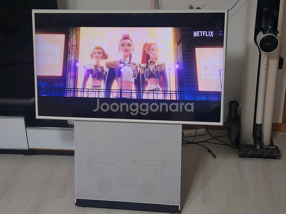 삼성 더 세로 QLED TV 이지무빙힐키트포함 판매합니다--1