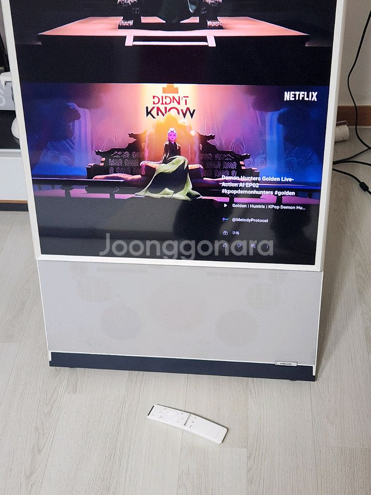 삼성 더 세로 QLED TV 이지무빙힐키트포함 판매합니다--5