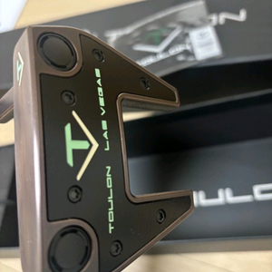 툴롱 퍼스트 런 컬렉션 라스베가스