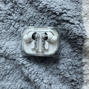 낫싱 이어a 화이트 팝니다