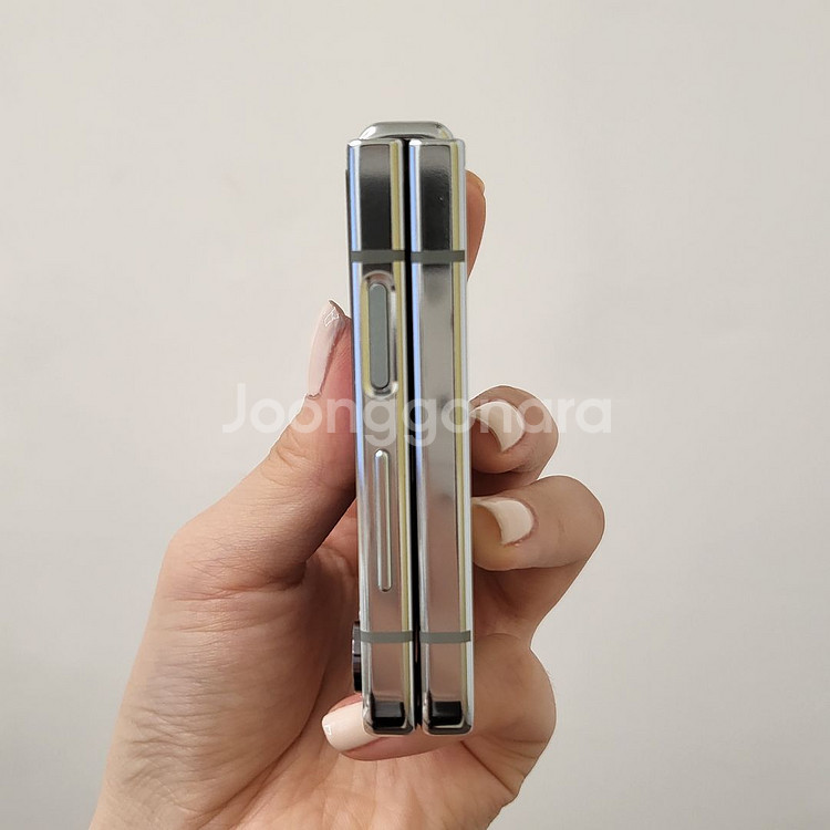 갤럭시 Z플립5 / S급 / 9-23--4