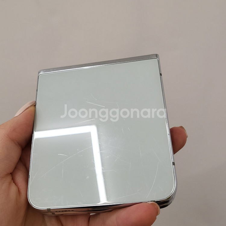 갤럭시 Z플립5 / S급 / 9-23--7