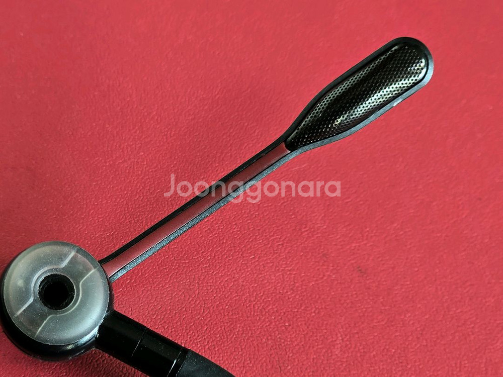 플랜트로닉스 보이저 프로 HD 블루투스 이어셋--4