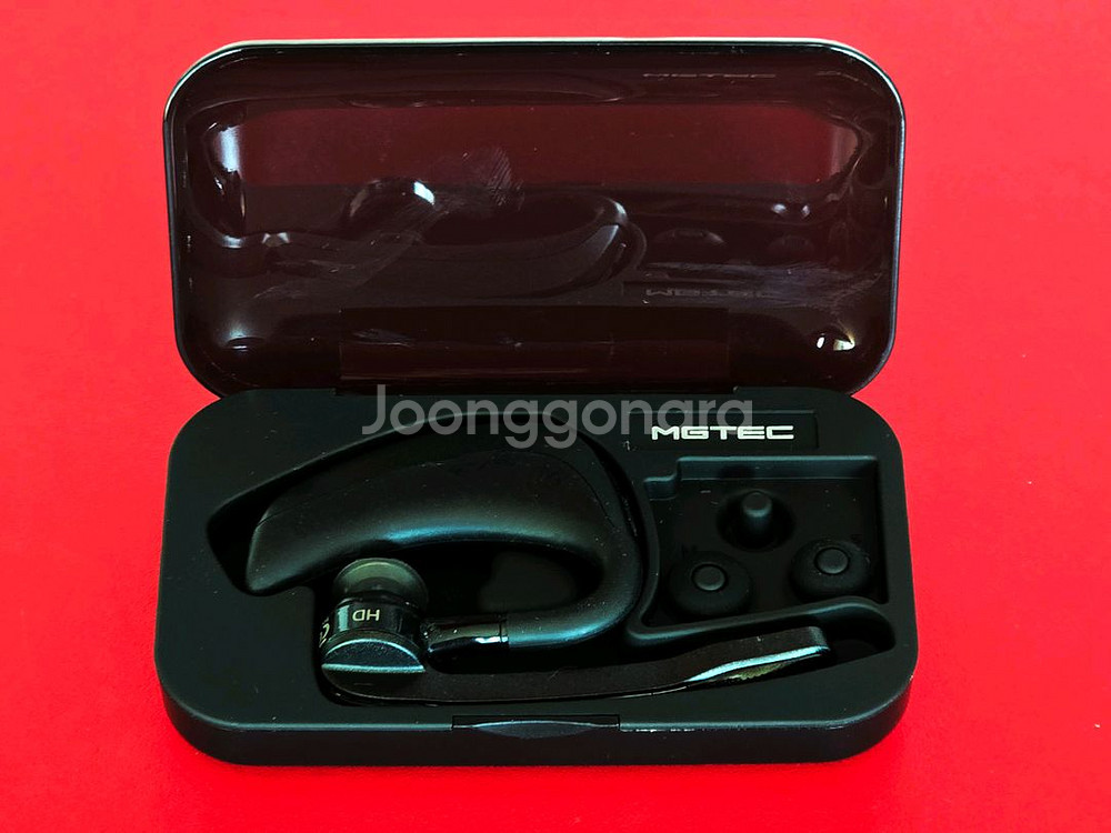 플랜트로닉스 보이저 프로 HD 블루투스 이어셋--5