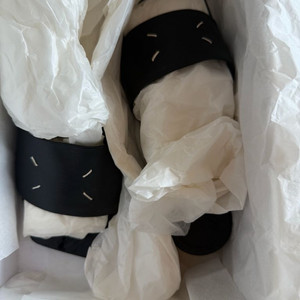 마르지엘라 스티치 샌들 블랙 36