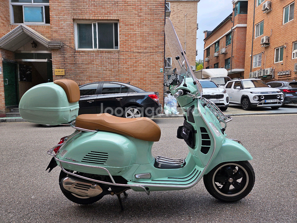 베스파 GTS125 22년식 릴렉스그린 수원--1