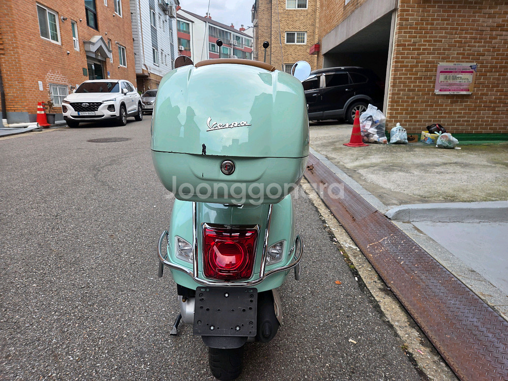 베스파 GTS125 22년식 릴렉스그린 수원--9