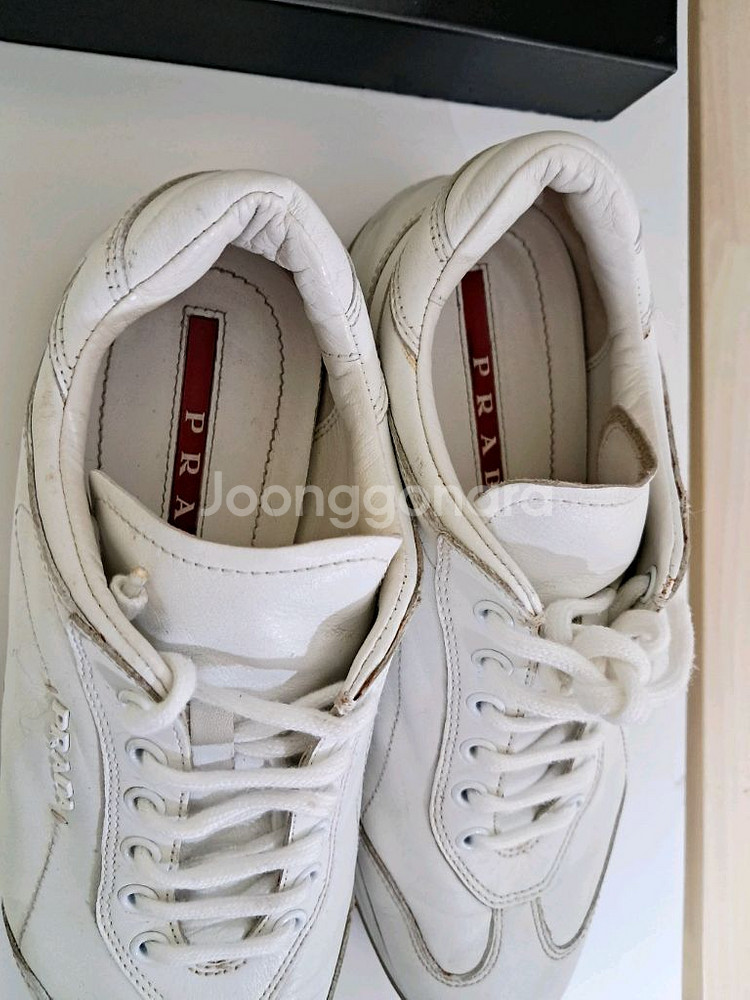 (36) PRADA 프라다 화이트 가죽 스니커즈--4