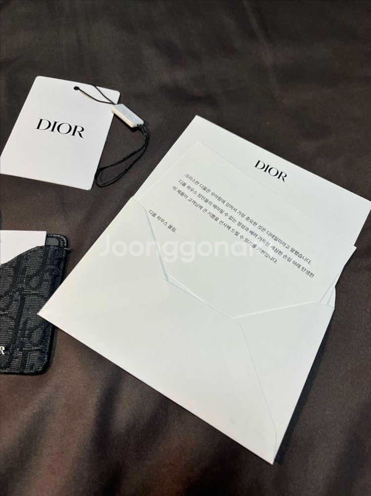 디올 새들 마그네틱 카드 홀더 그레인드 카프스킨 블랙--3