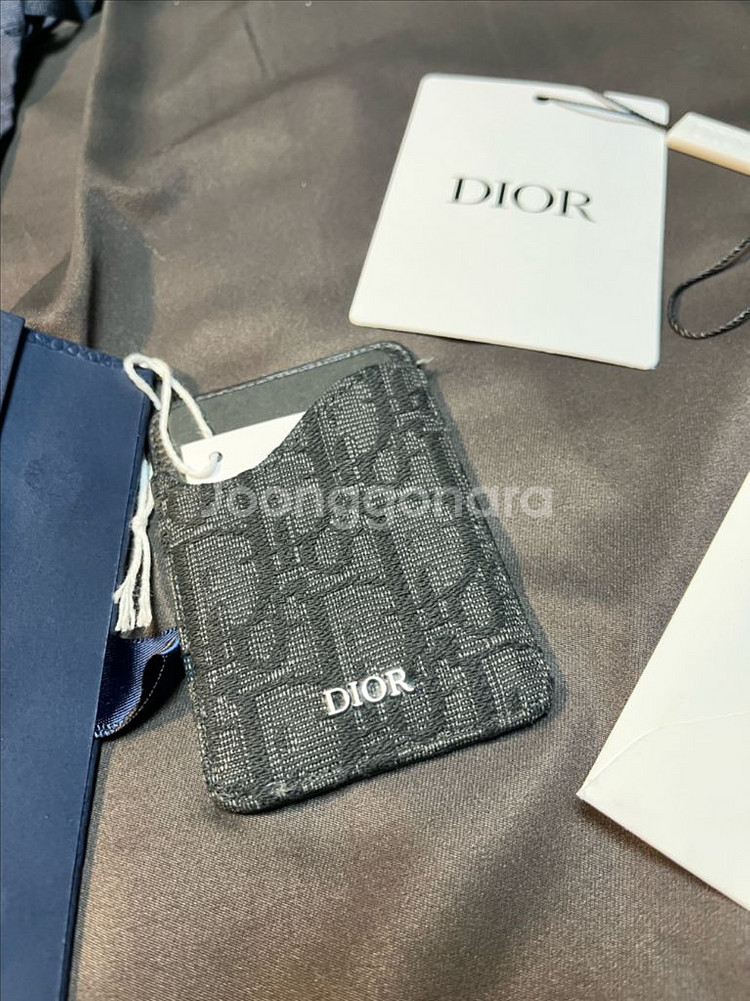 디올 새들 마그네틱 카드 홀더 그레인드 카프스킨 블랙--5