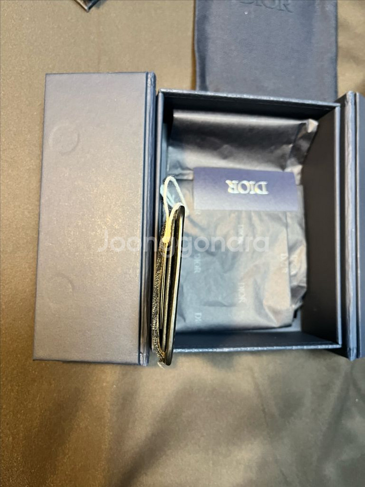 디올 새들 마그네틱 카드 홀더 그레인드 카프스킨 블랙--8