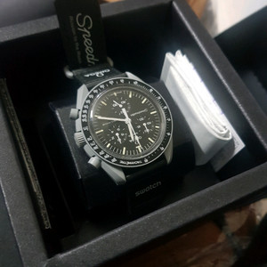 스와치 문스와치 미션투더문 시계