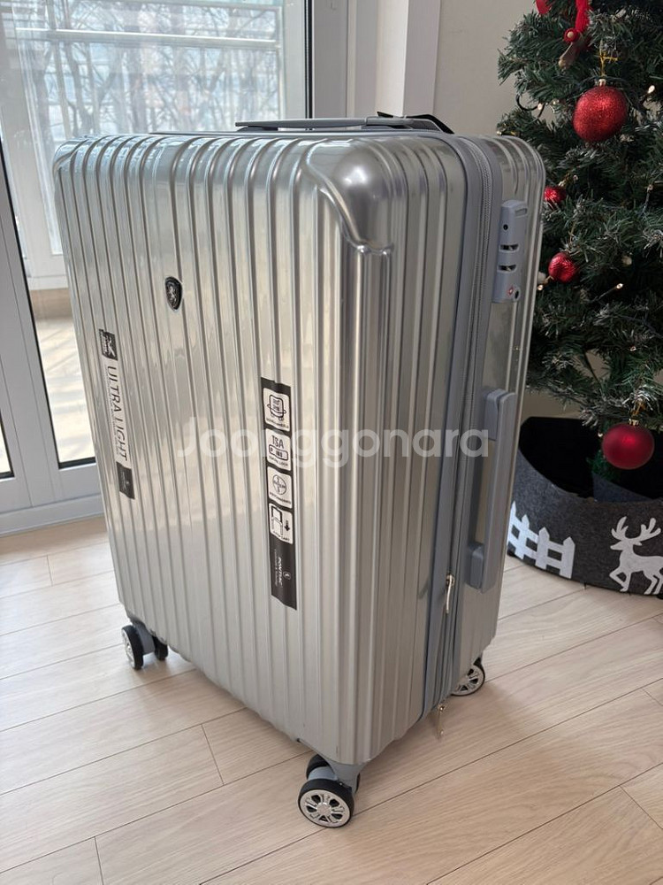 28인치 폰티악 캐리어 새물건입니다.--0