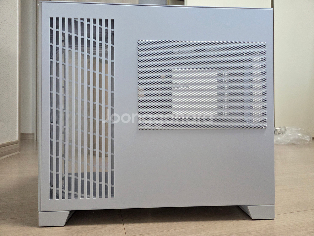 리안리 O11 MINI V2 화이트 팝니다--4