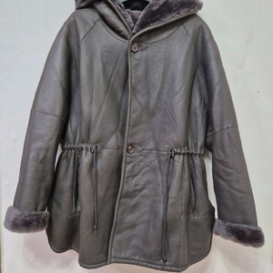 로보 리버시블 스트링 후드 무스탕(66)