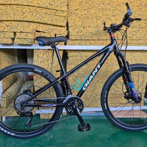 자이언트 타론3 검정색 MTB 자전거