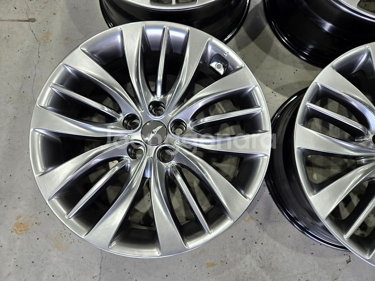 (판매) 제네시스dh,g80 19인치 휠한대분 판매합니다--4