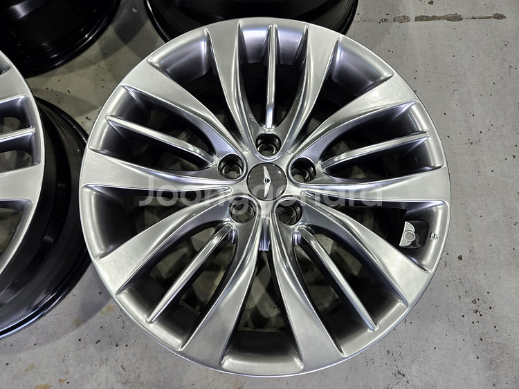 (판매) 제네시스dh,g80 19인치 휠한대분 판매합니다--1