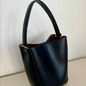 자라 버킷백 최화정 가방