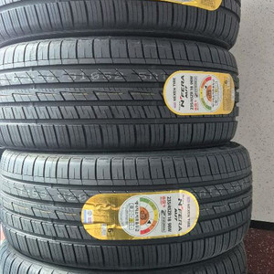 235 45 18 AU7 넥센