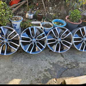 르노삼성 sm6 19인치 순정휠만 판매합니다.