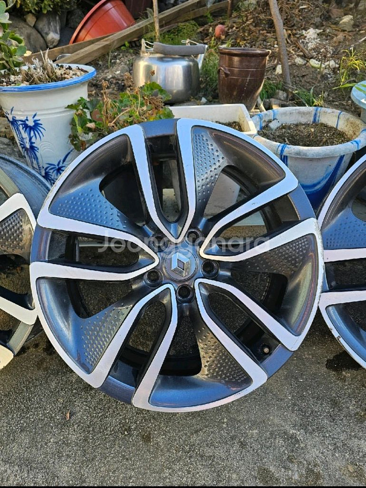 르노삼성 sm6 19인치 순정휠만 판매합니다.--2