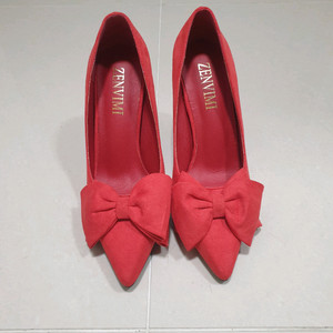 지니미 리본 포인티 펌프스