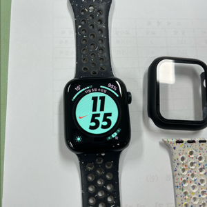 애플워치 SE2 44mm 블랙 나이키 버젼 판매합니다.