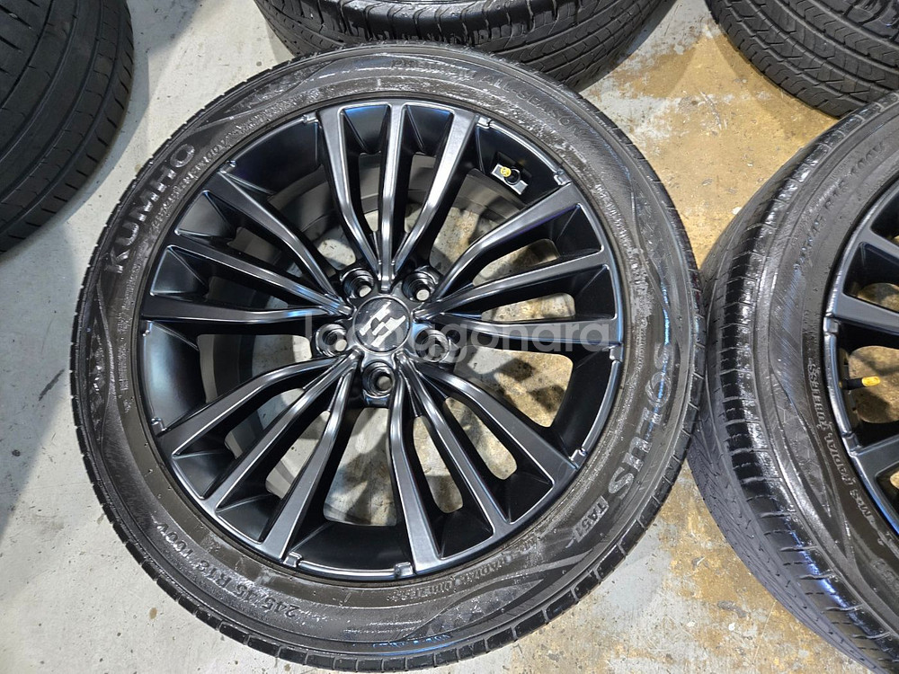 (판매) 스팅어 무광 18인치 휠타이어 판매합니다--4