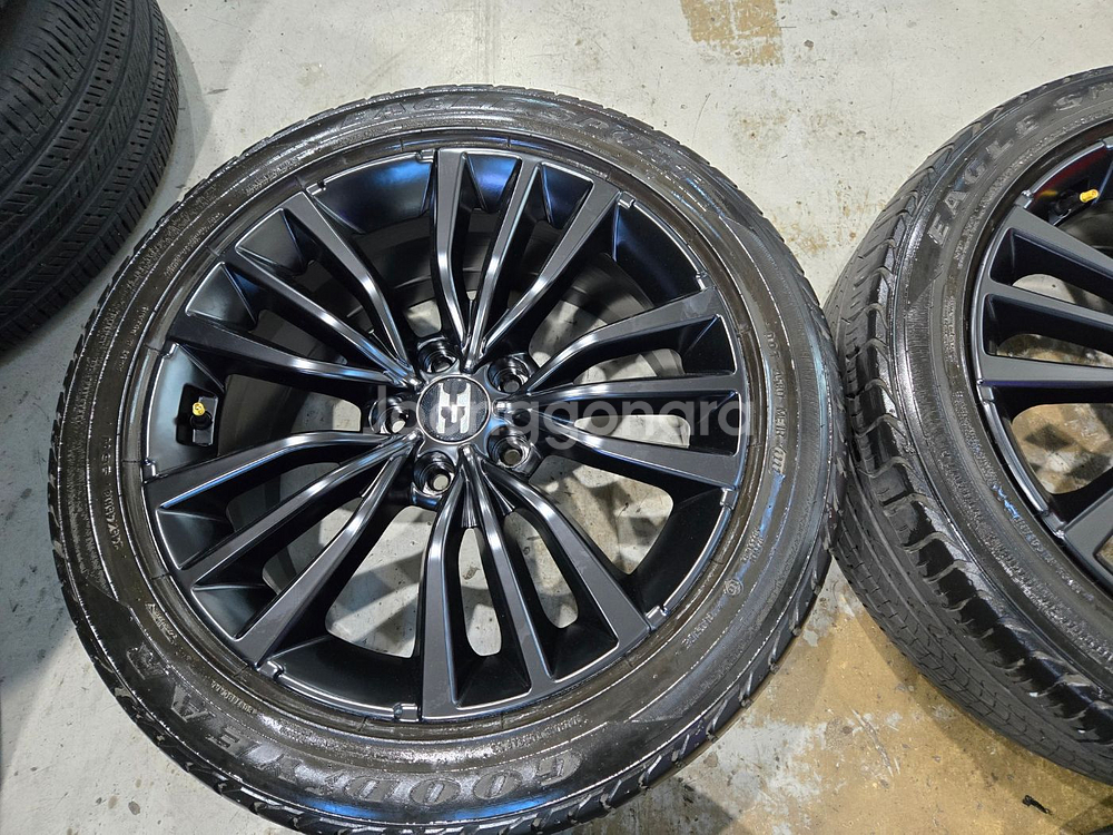 (판매) 스팅어 무광 18인치 휠타이어 판매합니다--3