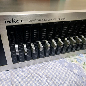 인켈 EQ 2500 스테레오 그래픽 이퀄라이저