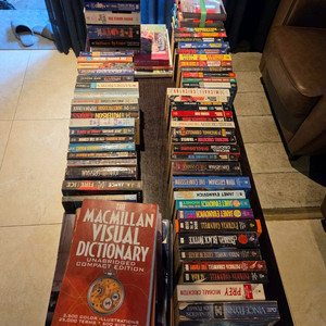 영어 소설 베스트셀러 작가들 작품 착한금액 디스플레이윈서