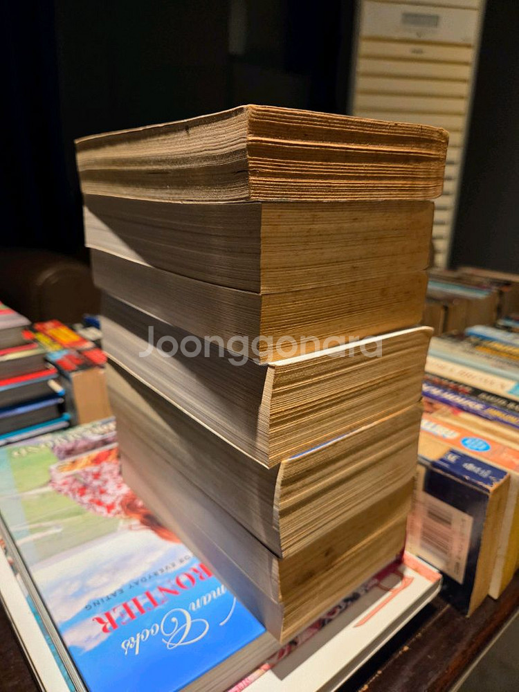 영어 소설 베스트셀러 작가들 작품 착한금액 디스플레이윈서--2