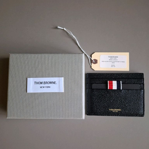 톰브라운 페블 그레인 카드지갑 새상품