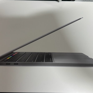 맥북프로 2020 13인치 i5 16GB 512GB (서울 직거래)