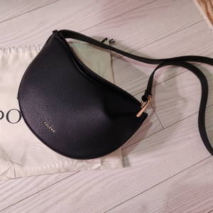 폴렌느스탈 통카 블랙 숄더백