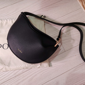 폴렌느스탈 통카 블랙 숄더백