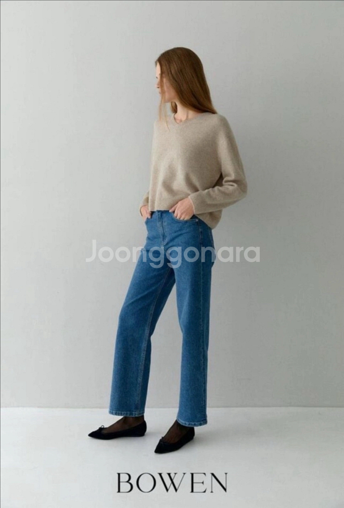 보웬 홀가먼트 라쿤 브이넥 니트 - 연베이지--6