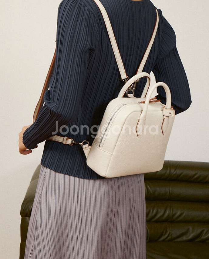 THY 띠서울 레옹 백팩 P. 크림 쁘띠 (가격내림)--3