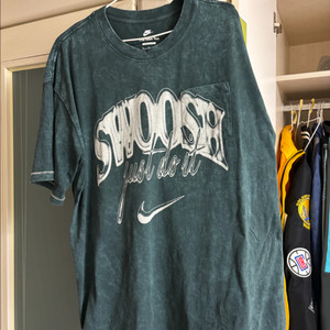 나이키 스우시 반팔 티셔츠 xl