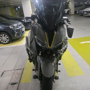 야마하 XMAX 300 스쿠터