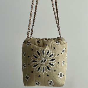 boniyoo 보니유 퀼티드 버킷백 3G 베이지 (가격내림)