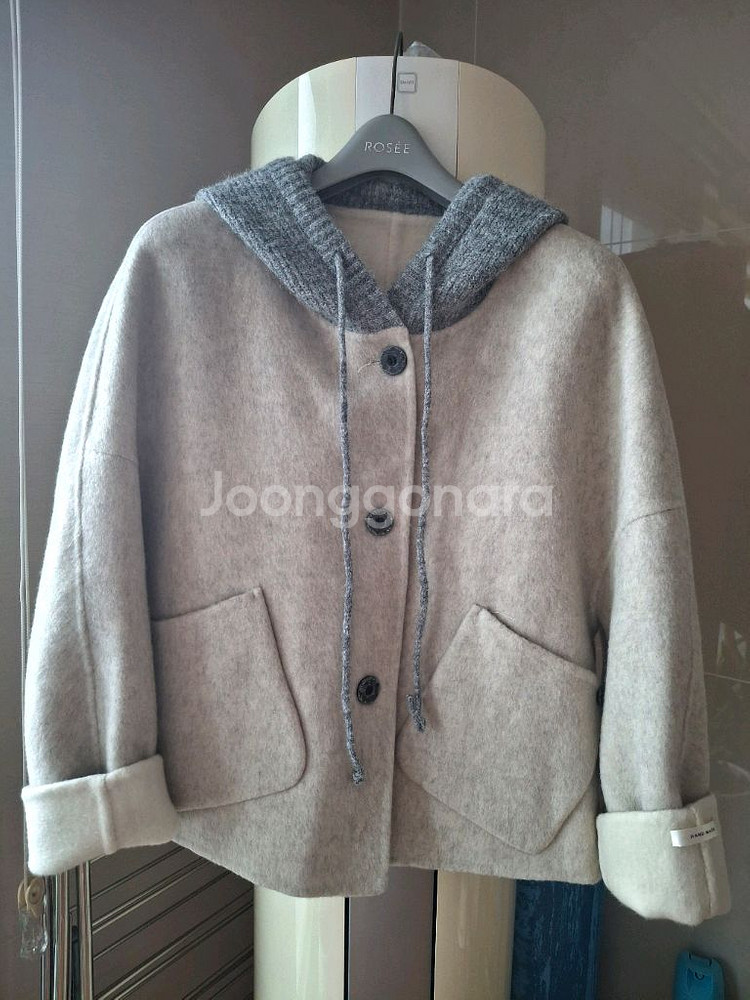 [새옷] 니트후드가 달린 귀여운 숏 울코트--2