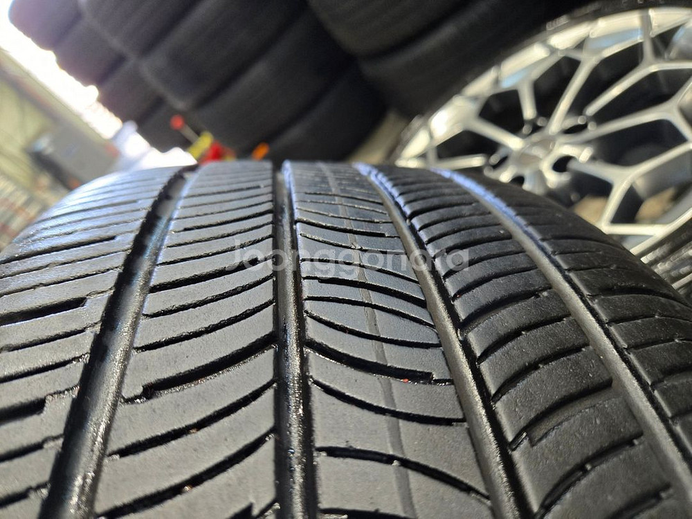 제네시스g80 녹용 19인치 휠타이어 판매합니다--5