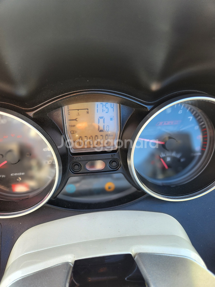 아프릴리아 srv850 16년 2만 아크라 구변완료--9