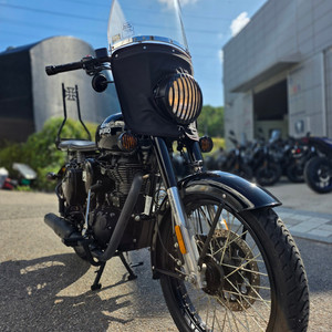 로얄엔필드 클래식500 19년 2만 깔끔한 블랙차량